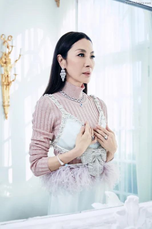 Michelle Yeoh photo 16 of 238