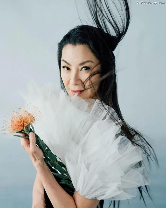 Michelle Yeoh photo 18 of 238