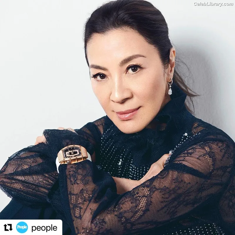 Michelle Yeoh photo 20 of 238