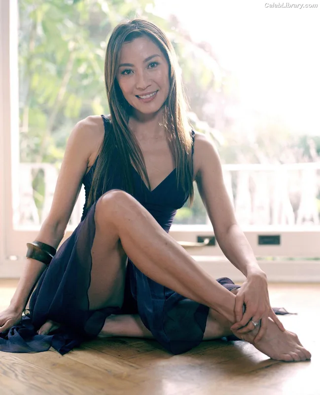 Michelle Yeoh photo 13 of 238