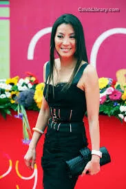 Michelle Yeoh photo 16 of 238