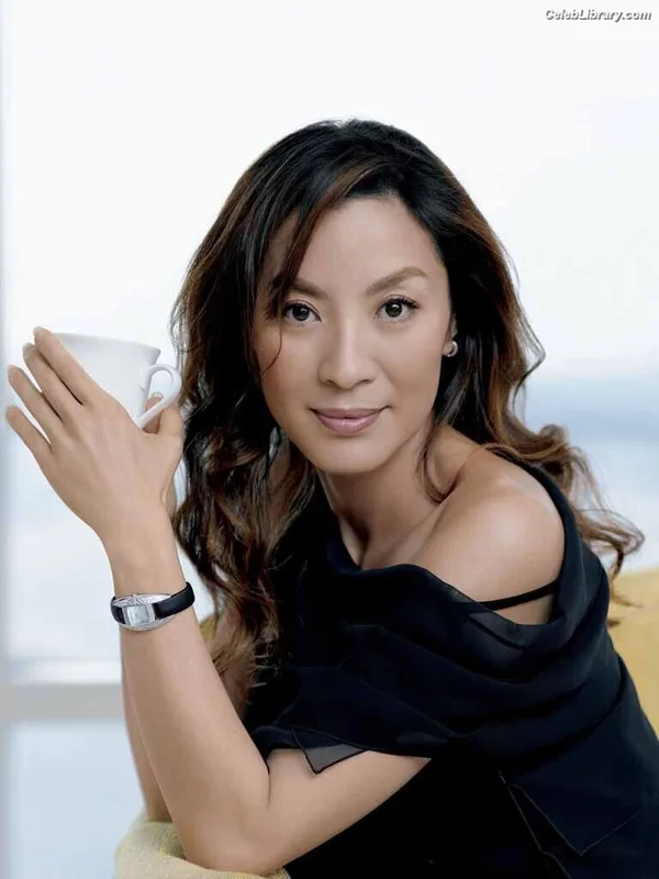 Michelle Yeoh photo 4 of 238