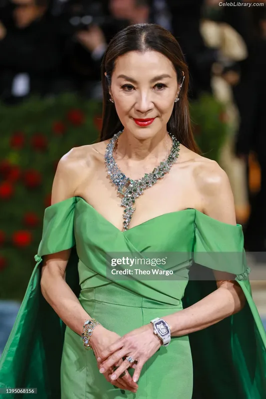 Michelle Yeoh photo 21 of 238