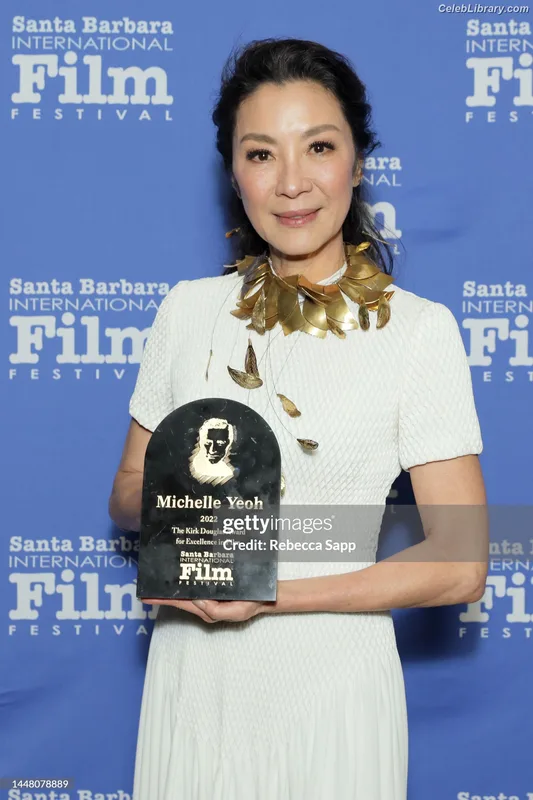 Michelle Yeoh photo 6 of 238