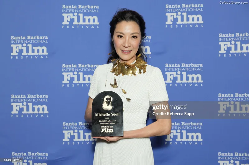 Michelle Yeoh photo 7 of 238