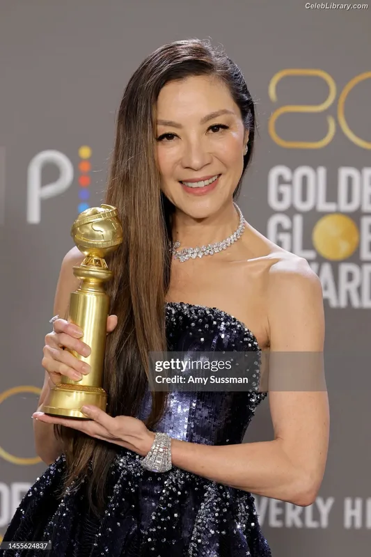 Michelle Yeoh photo 17 of 238