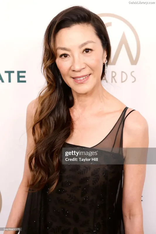 Michelle Yeoh photo 3 of 238