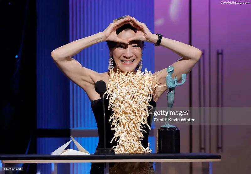 Michelle Yeoh photo 4 of 238