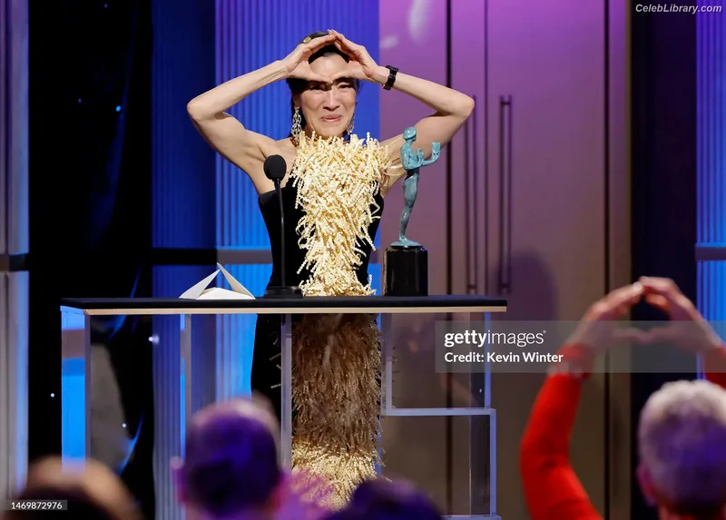 Michelle Yeoh photo 6 of 238