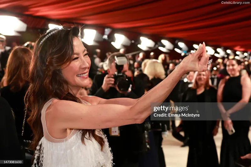 Michelle Yeoh photo 23 of 238