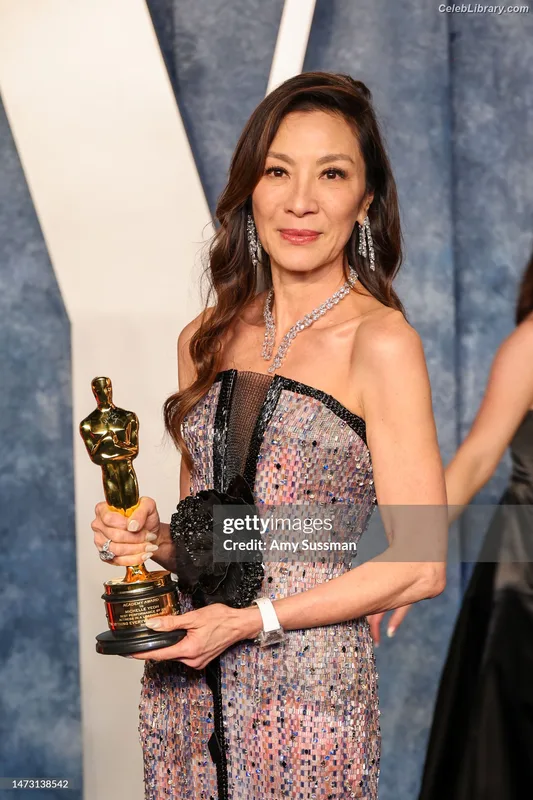 Michelle Yeoh photo 7 of 238