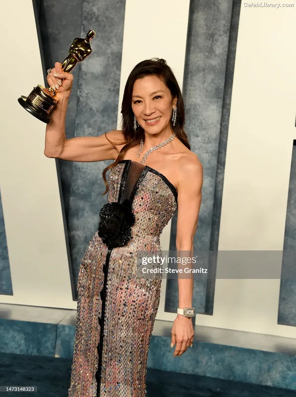 Michelle Yeoh photo 9 of 238