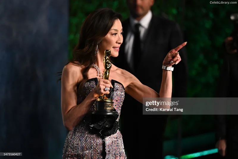 Michelle Yeoh photo 11 of 238
