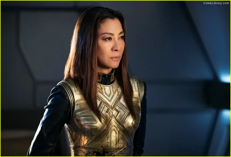 Michelle Yeoh photo 10 of 238