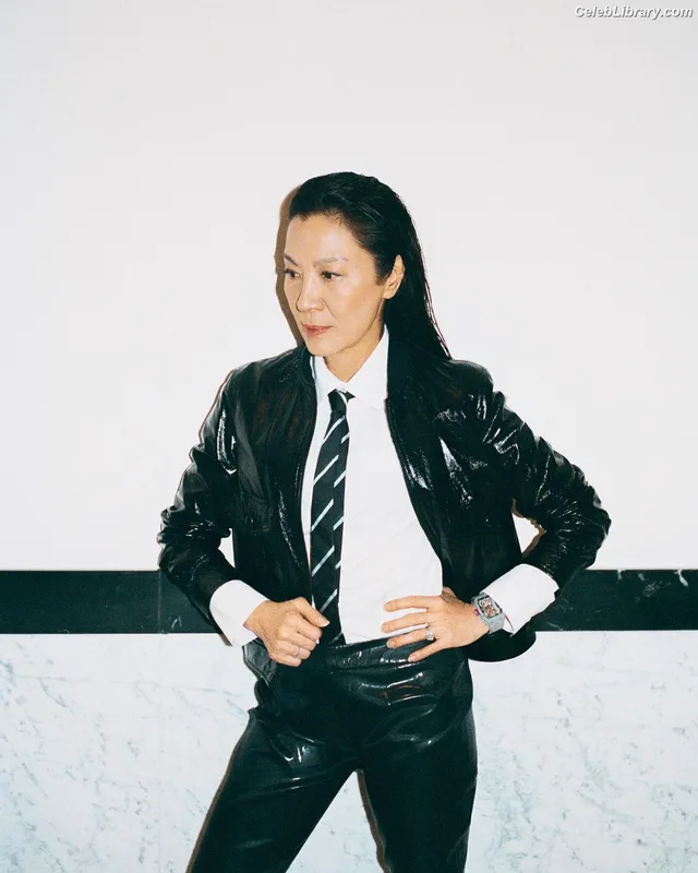 Michelle Yeoh photo 5 of 238