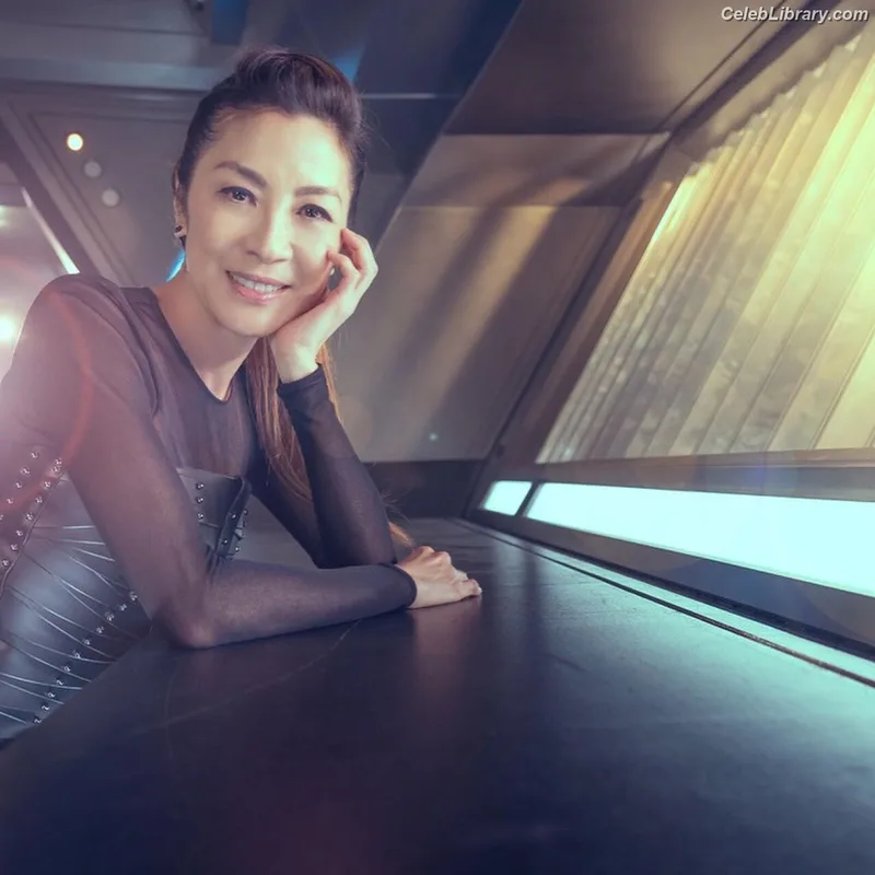 Michelle Yeoh photo 6 of 238