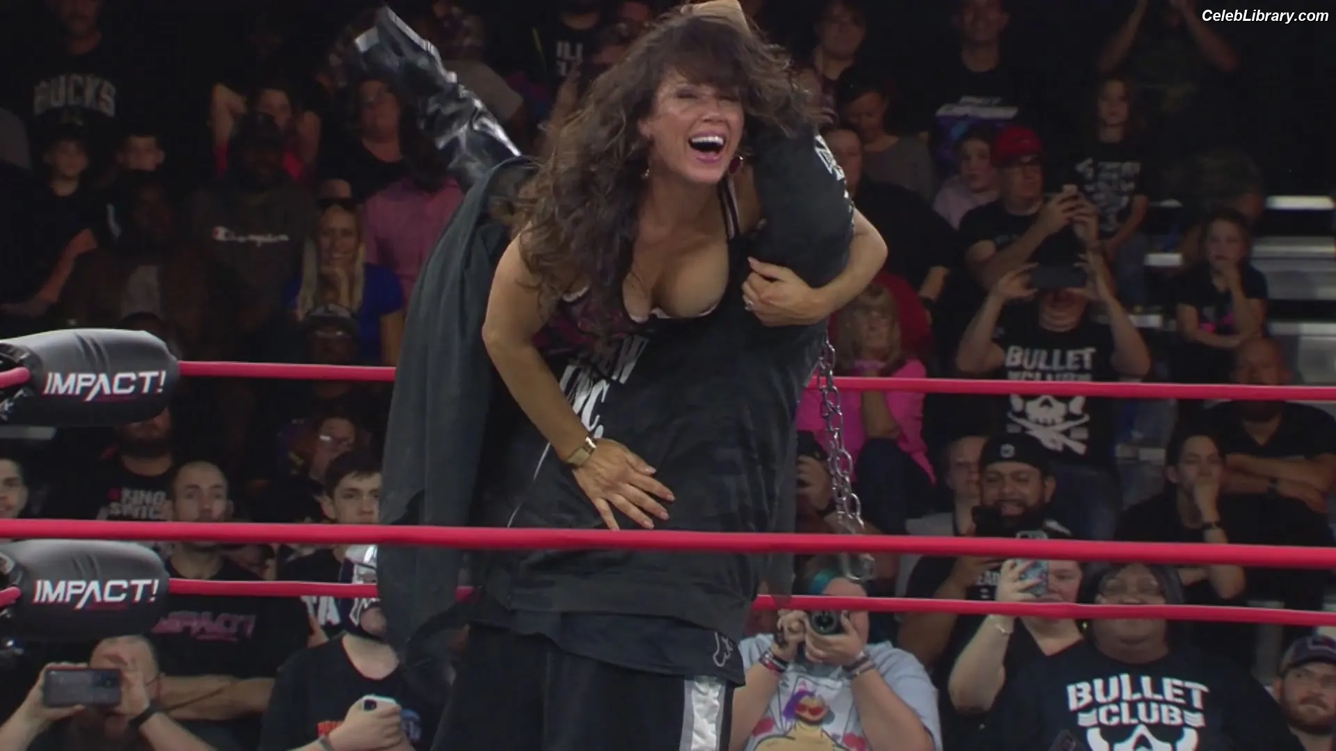 Mickie James photo 18 of 1067