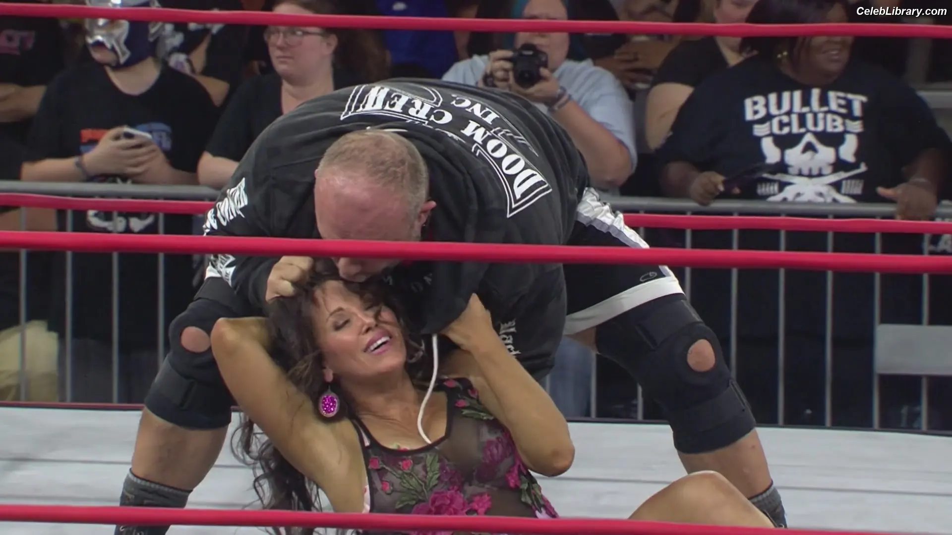 Mickie James photo 5 of 1067