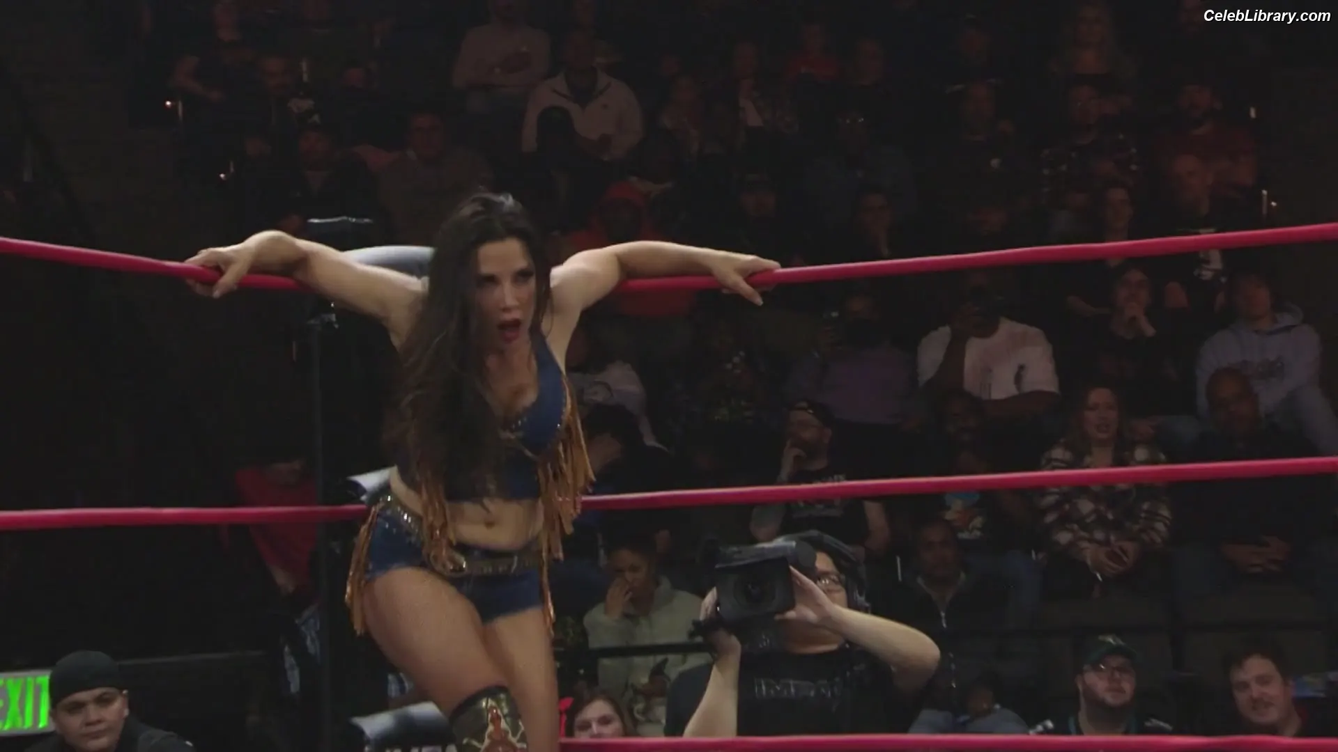Mickie James photo 20 of 1067