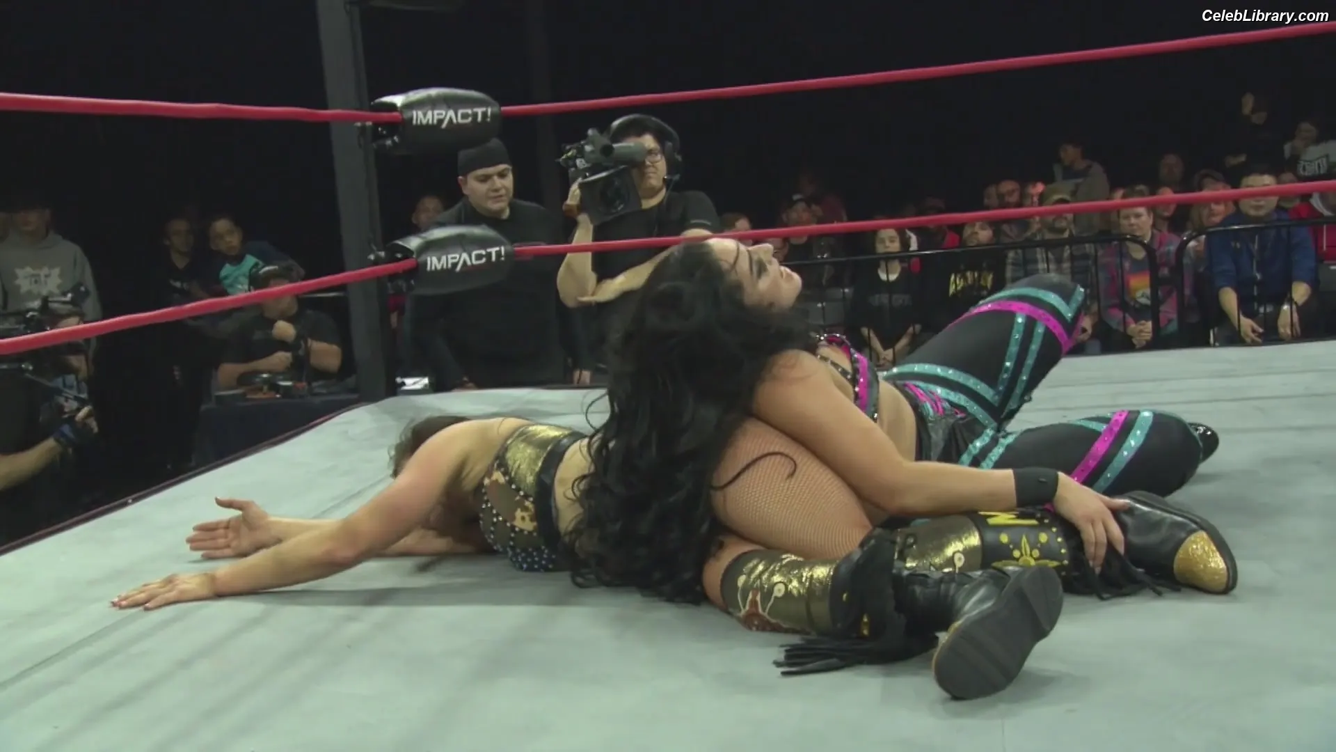 Mickie James photo 21 of 1067