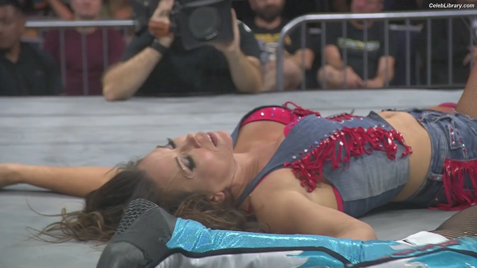 Mickie James photo 1 of 1067