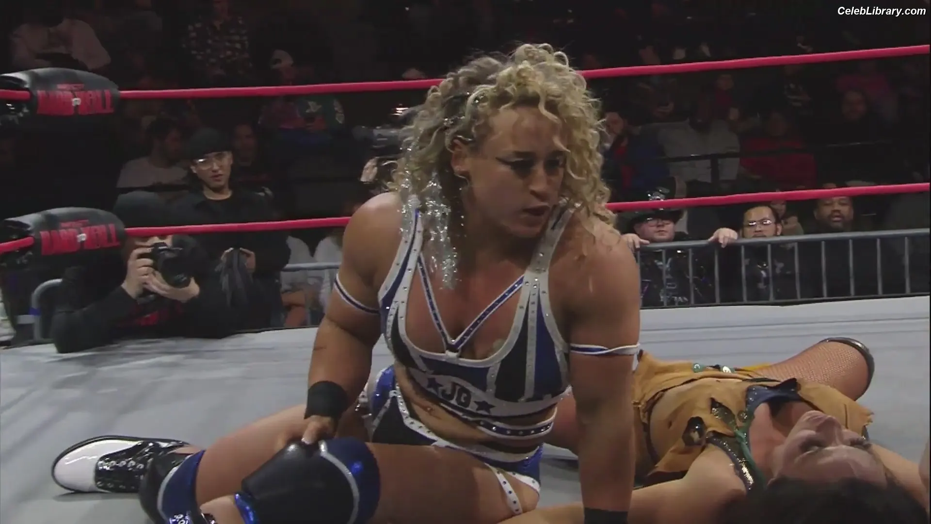 Mickie James photo 18 of 1067