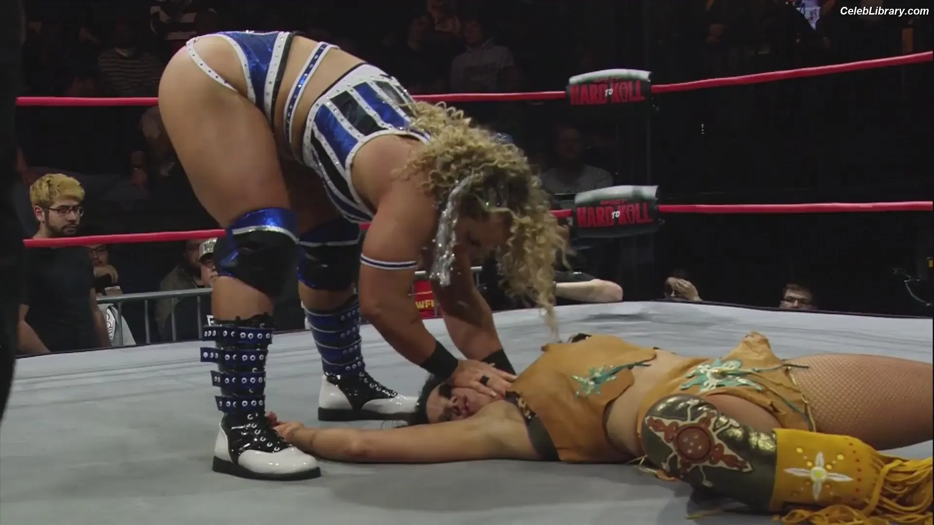 Mickie James photo 21 of 1067