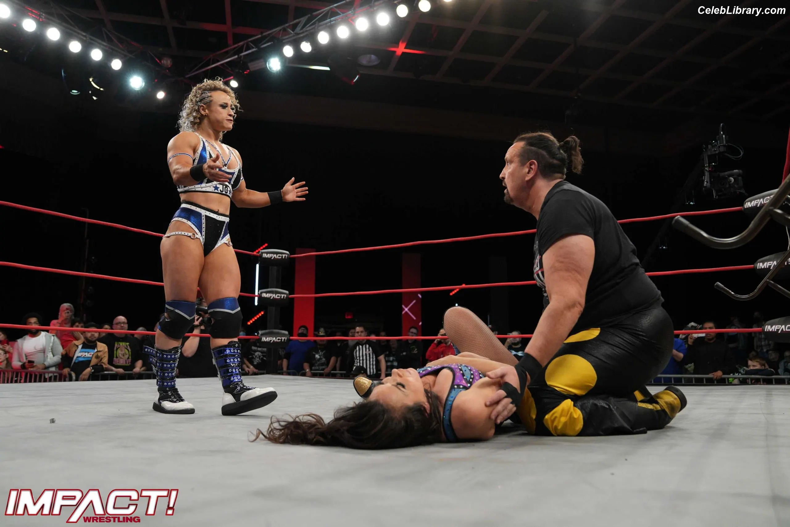 Mickie James photo 13 of 1067