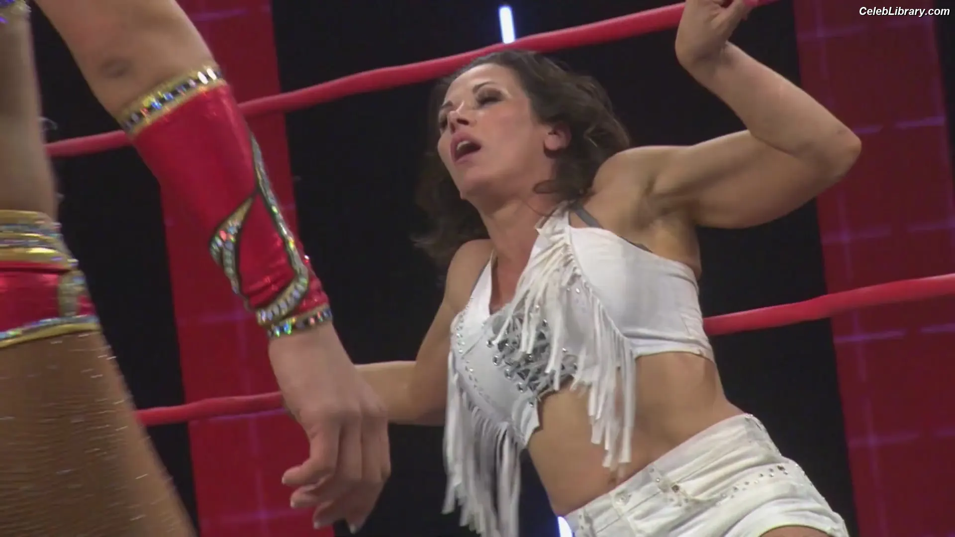 Mickie James photo 8 of 1067