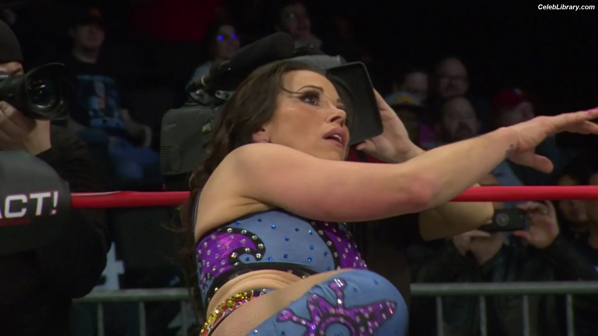 Mickie James photo 6 of 1067
