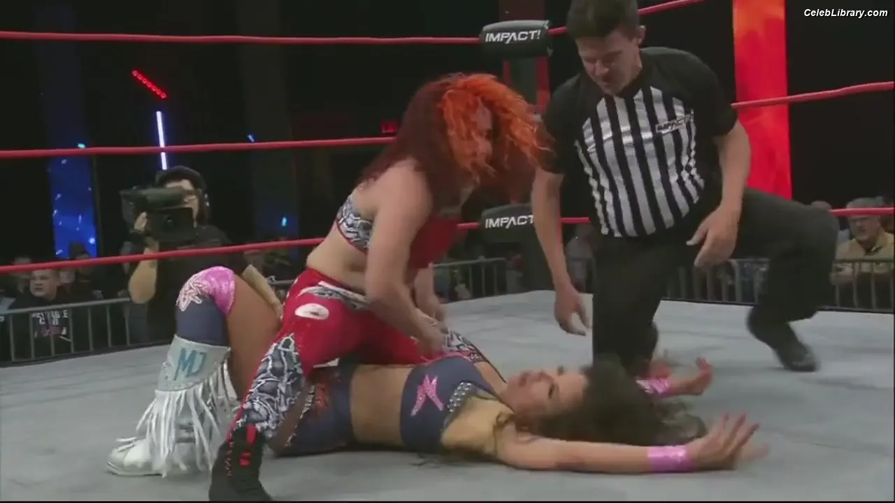 Mickie James photo 13 of 1067
