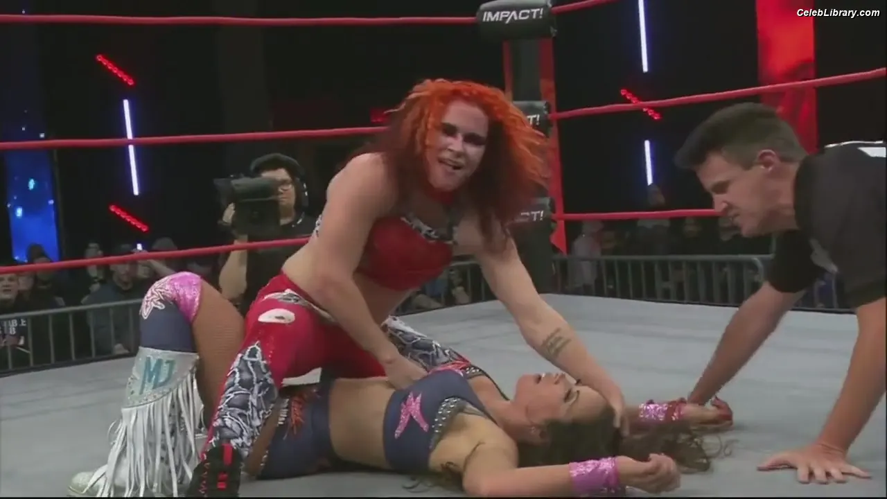 Mickie James photo 18 of 1067