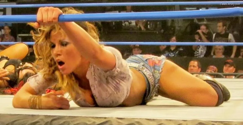 Mickie James photo 10 of 1064