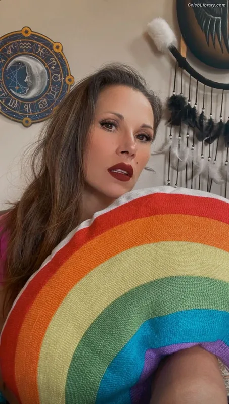 Mickie James photo 11 of 1064