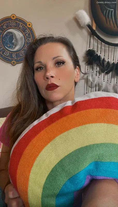 Mickie James photo 12 of 1064