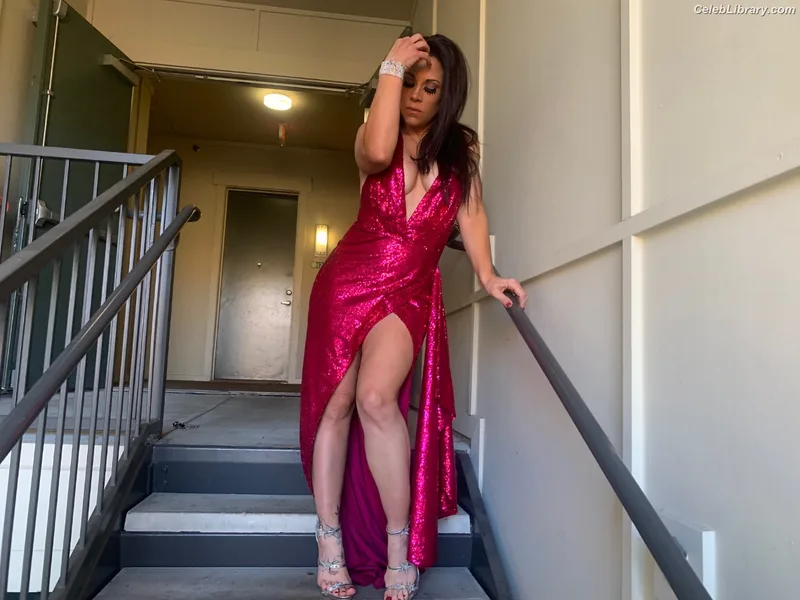 Mickie James photo 18 of 1064