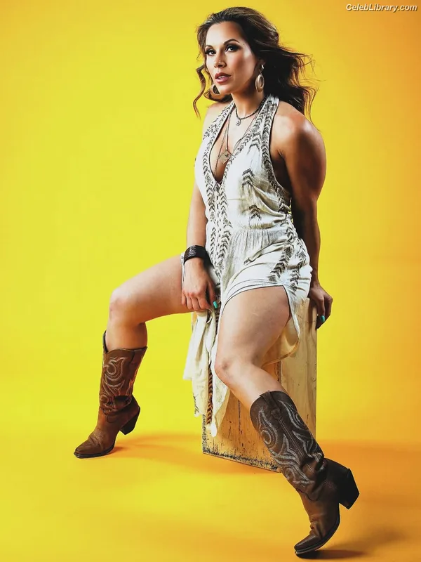Mickie James photo 23 of 1064