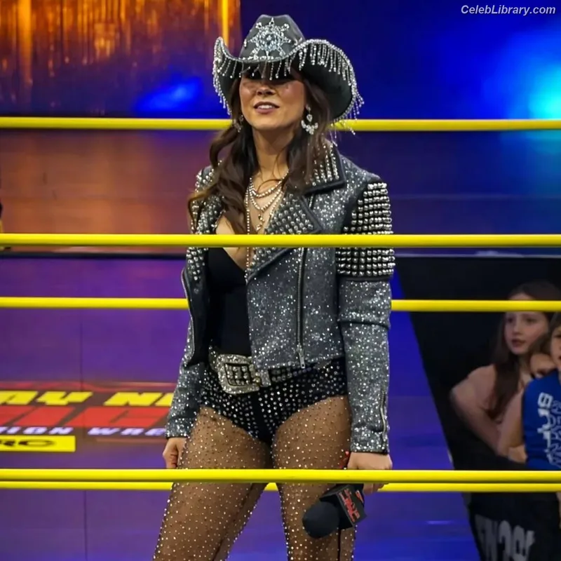 Mickie James photo 18 of 1064
