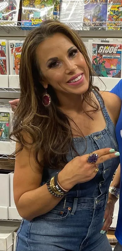 Mickie James photo 17 of 1064