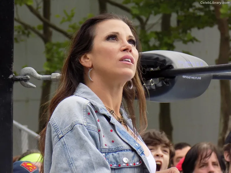 Mickie James photo 20 of 1064
