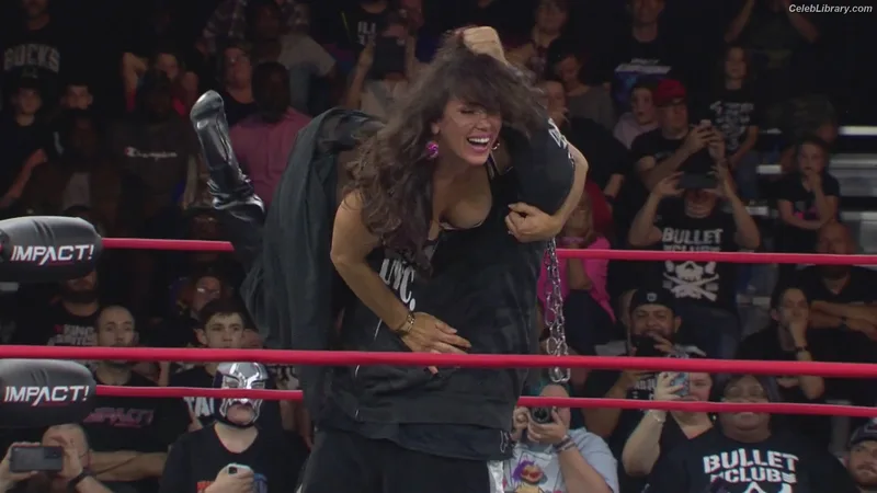 Mickie James photo 16 of 1064