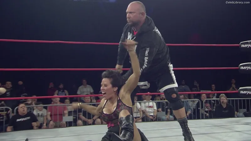 Mickie James photo 19 of 1064