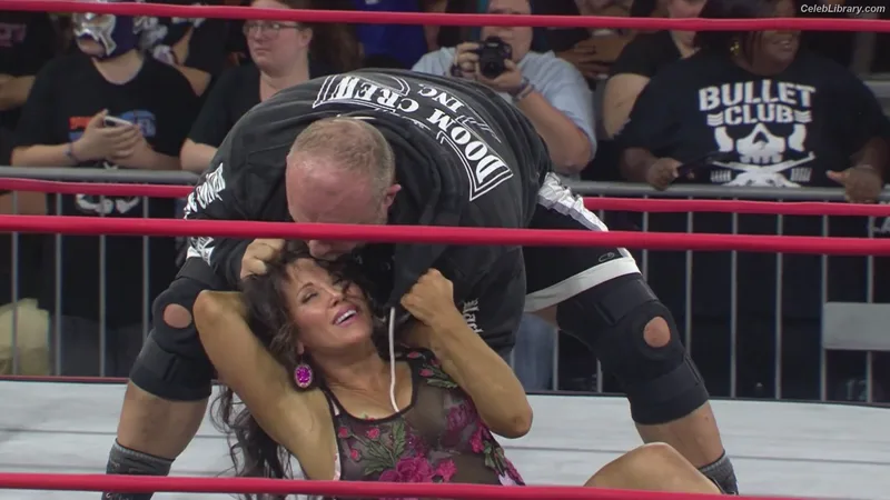 Mickie James photo 3 of 1064