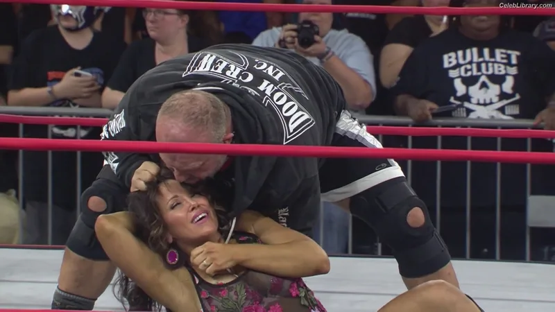 Mickie James photo 7 of 1064