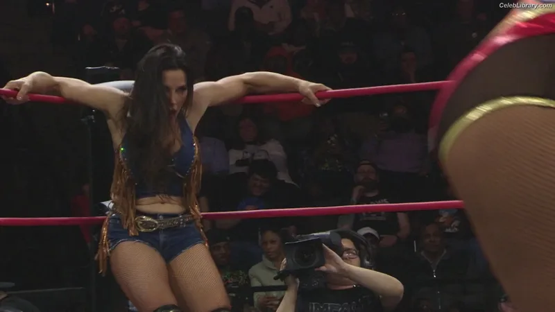 Mickie James photo 14 of 1064