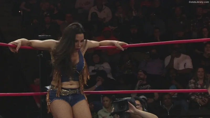 Mickie James photo 15 of 1064