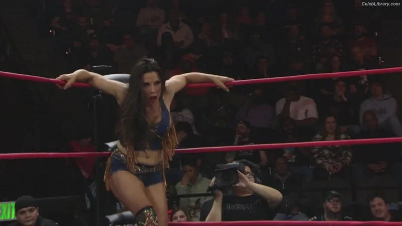 Mickie James photo 17 of 1064