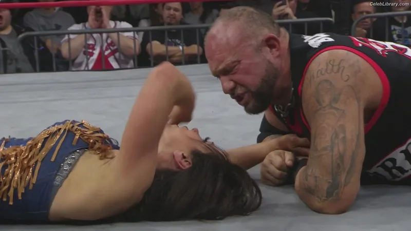 Mickie James photo 7 of 1064