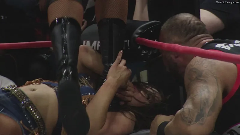 Mickie James photo 10 of 1064
