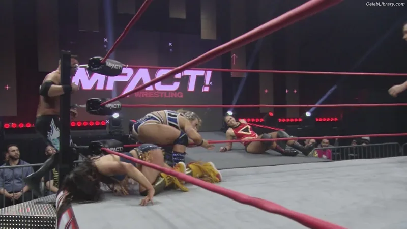 Mickie James photo 1 of 1064